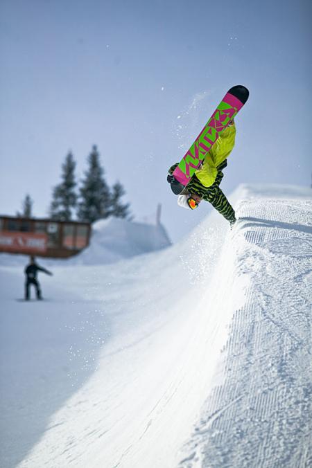 Nitro Euro Road Trip: SANDY Mikael - Handplant nose grab.